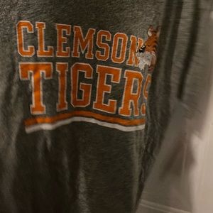 New with tags CLEMSON TIGERS youth tee
